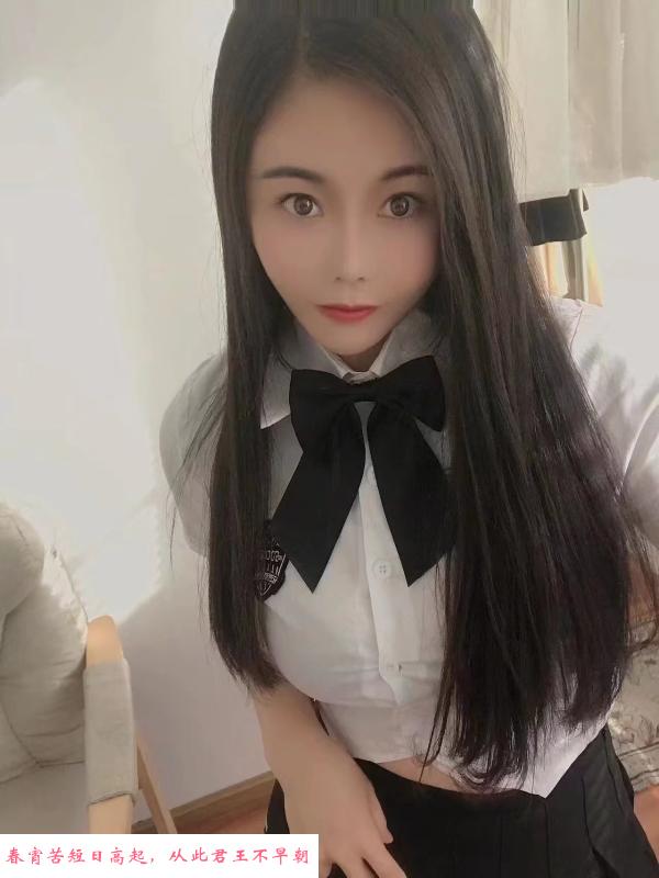 汉街小姐姐人美波大 第2张
