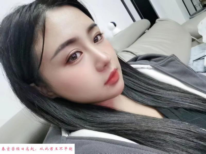 年轻丰满好身材妹纸 第1张