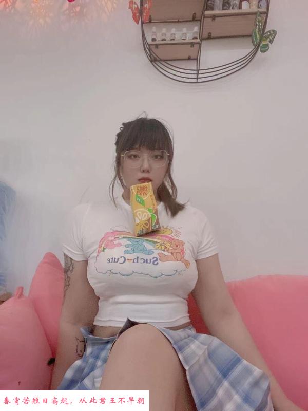 双马尾G奶大熊妹 第2张