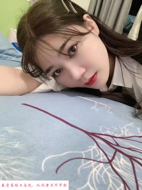 白嫩美腿小玉 第2张