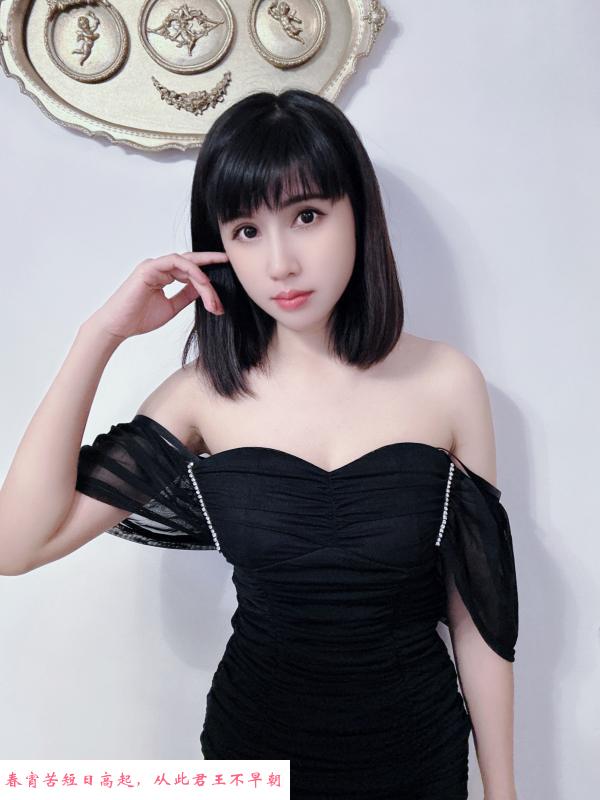 腿模彤彤 第2张