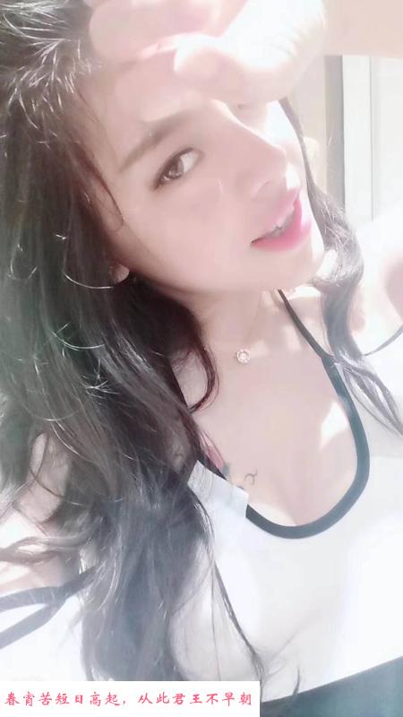 仙鹤门附近美女 第1张
