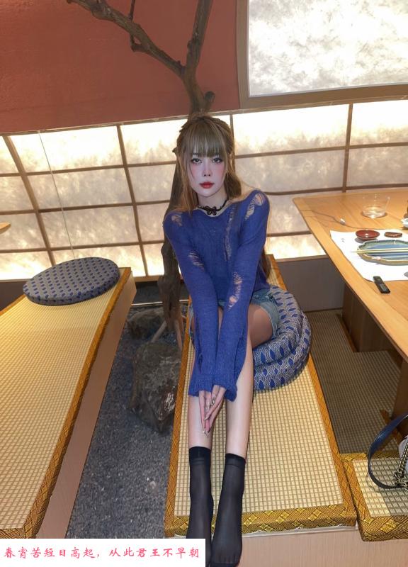 大长腿美女 第1张