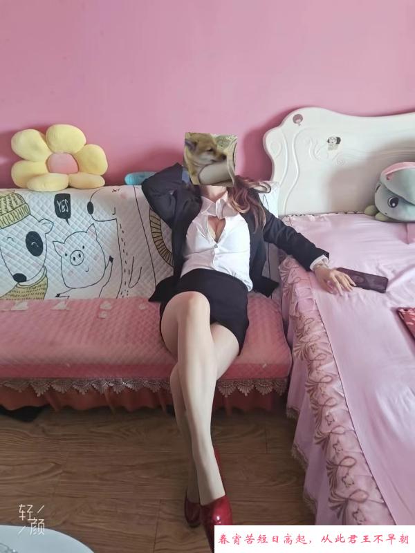 角色扮演的大奶骚货 第3张