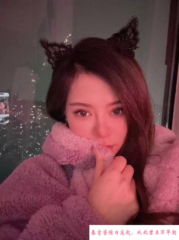 光谷大奶骚妇 第1张
