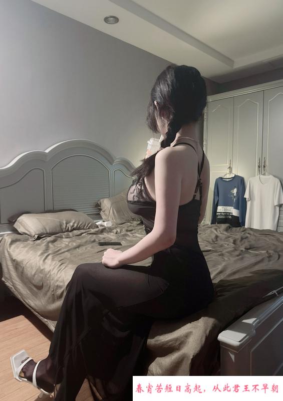 长腿大胸妹 第3张