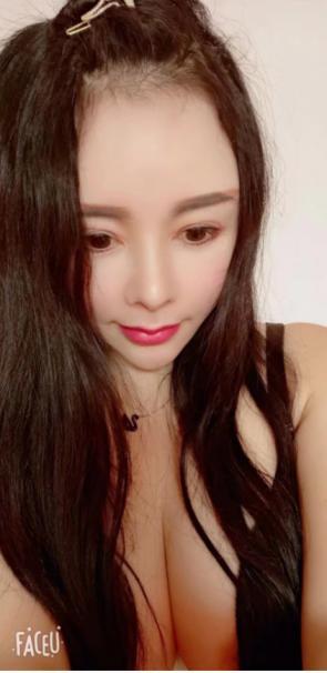 SM广场附近少妇 第1张