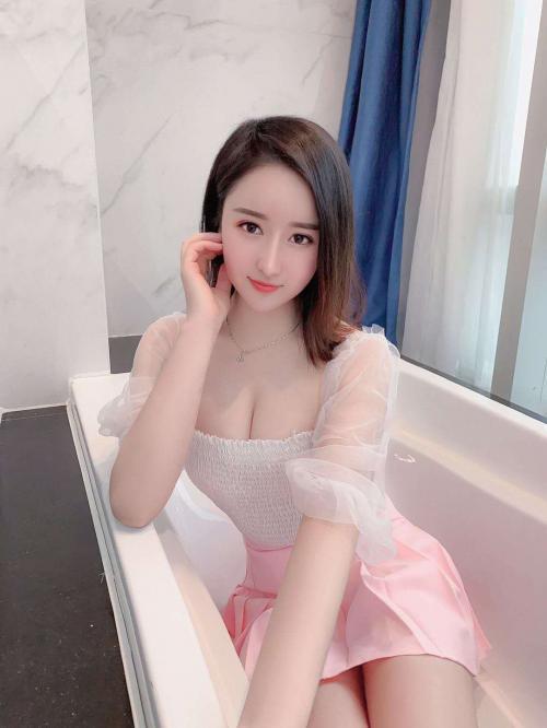 山东济南身材性感艳丽迷人年轻漂亮的MM,穴嫩水多胸大逼紧 第2张