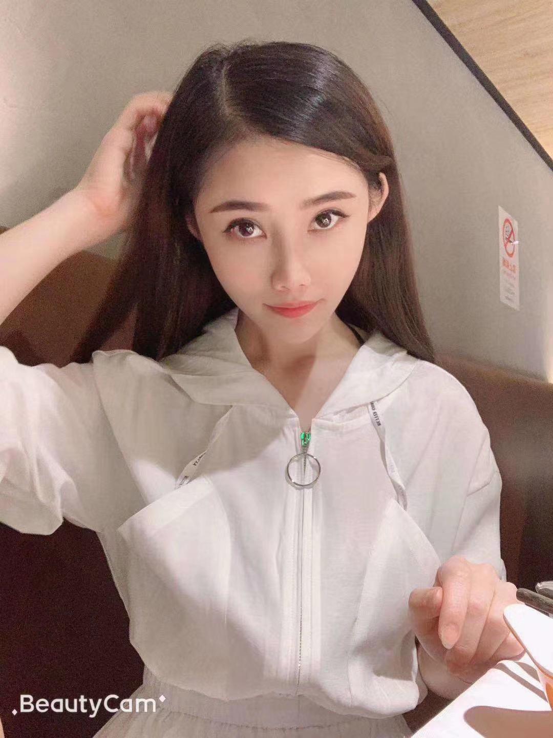 可爱小妹妹，服务很周到 第2张