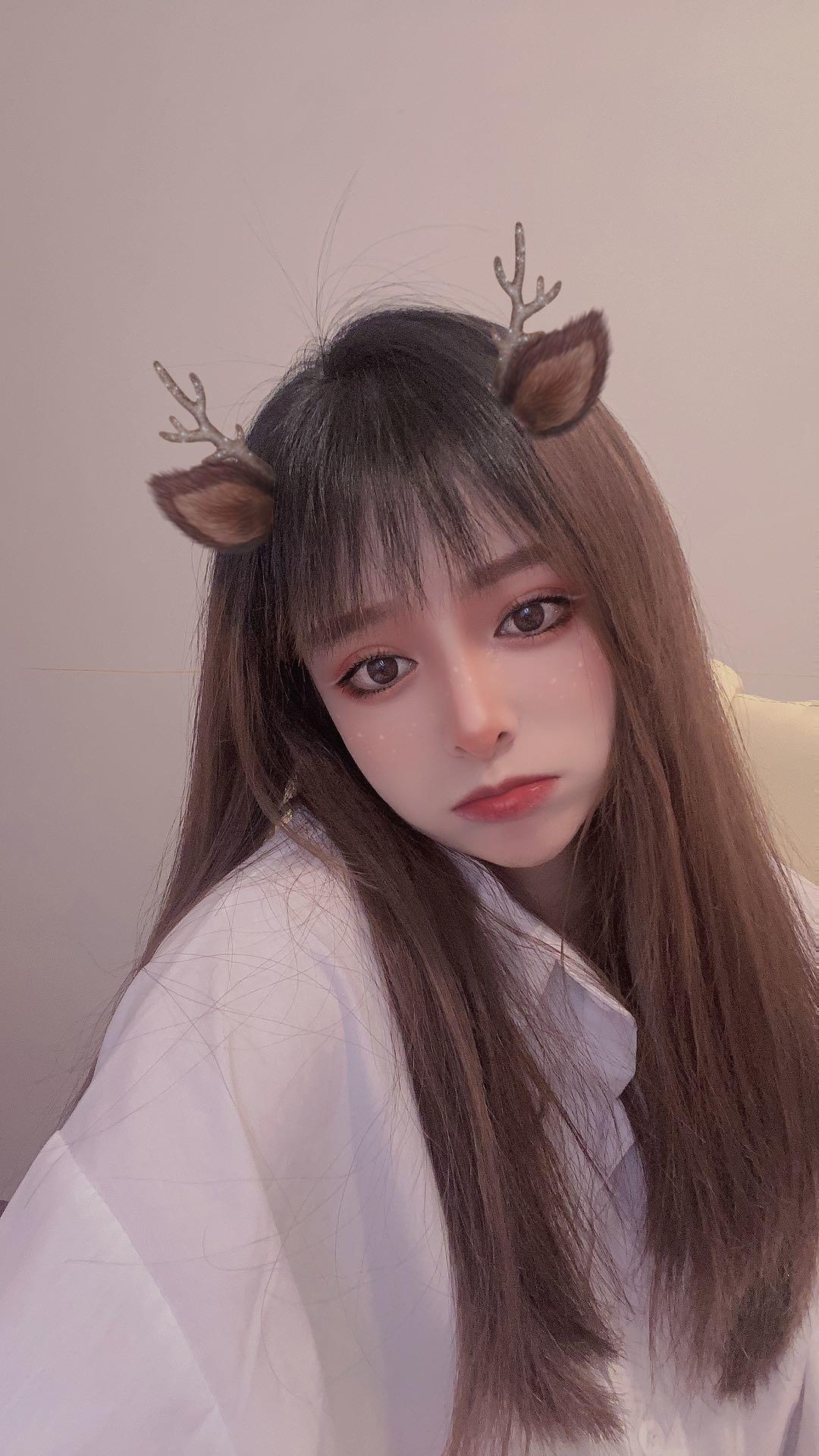 昨天颜值身材都好的兼职小妹子，抱起来草感觉爽翻 第1张