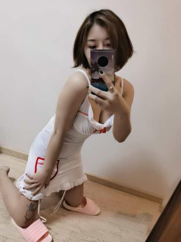 美女兼职 第1张