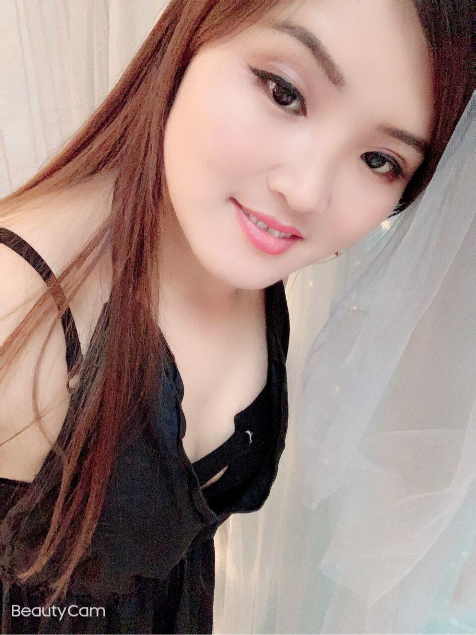 精虫上脑，炮打金轮广场风骚女！ 第1张