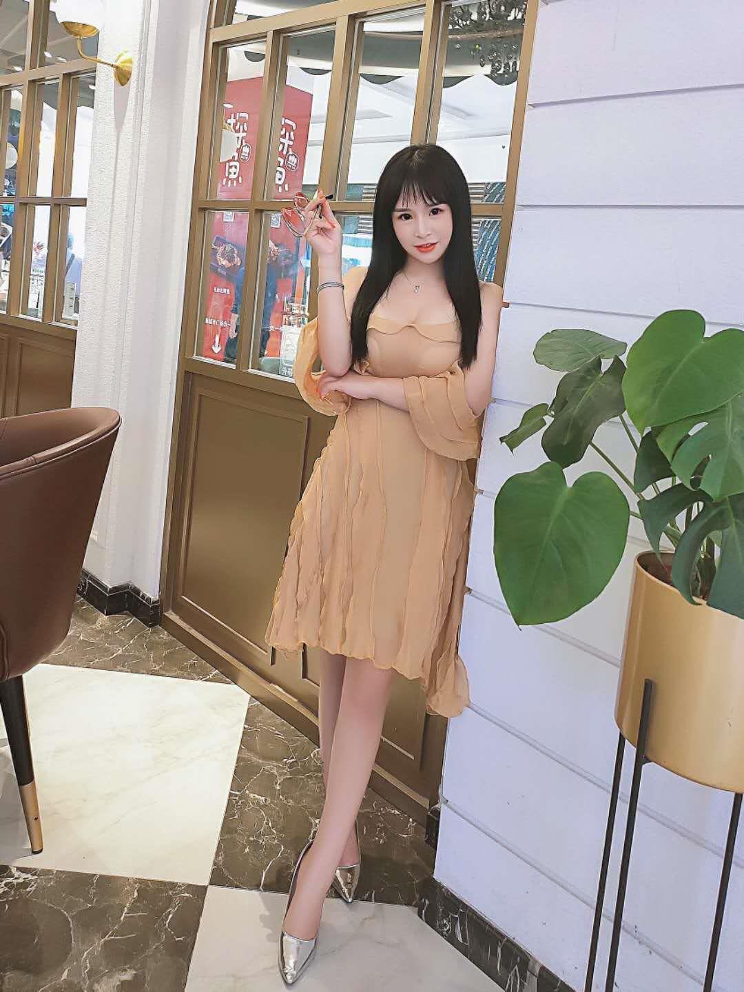 2020年7月21温柔态度好的诗诗，小舌头灵活 第1张