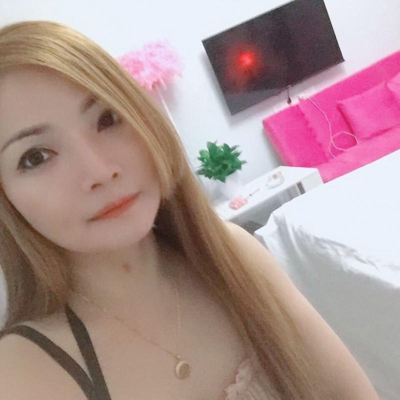 等了个把月的熟女萌萌 第1张