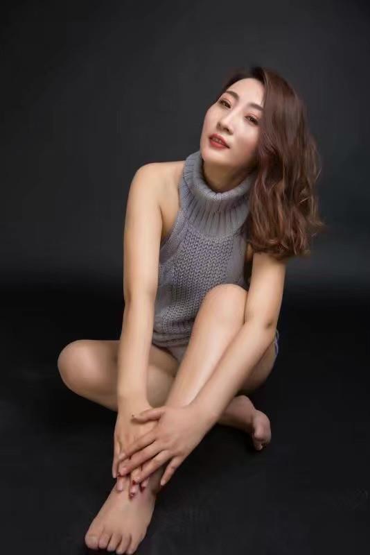 古城附近的骚少妇格格 第1张