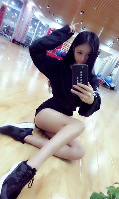 爆操00后歆婷，完美身材，完美发育，有点犯罪的感觉。 第1张
