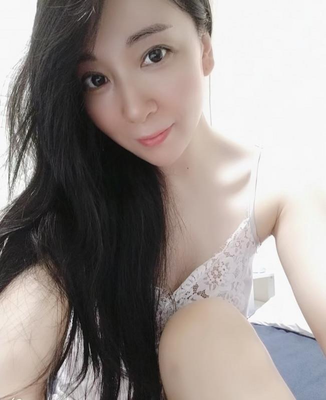 优雅型美女 第2张