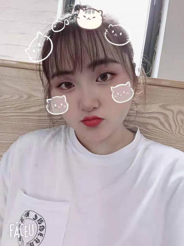微胖有肉高性价比妹子 第1张