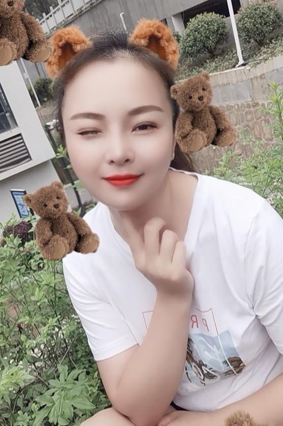大胸纯真西西 第1张