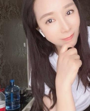 百子湾温柔骚女 第1张