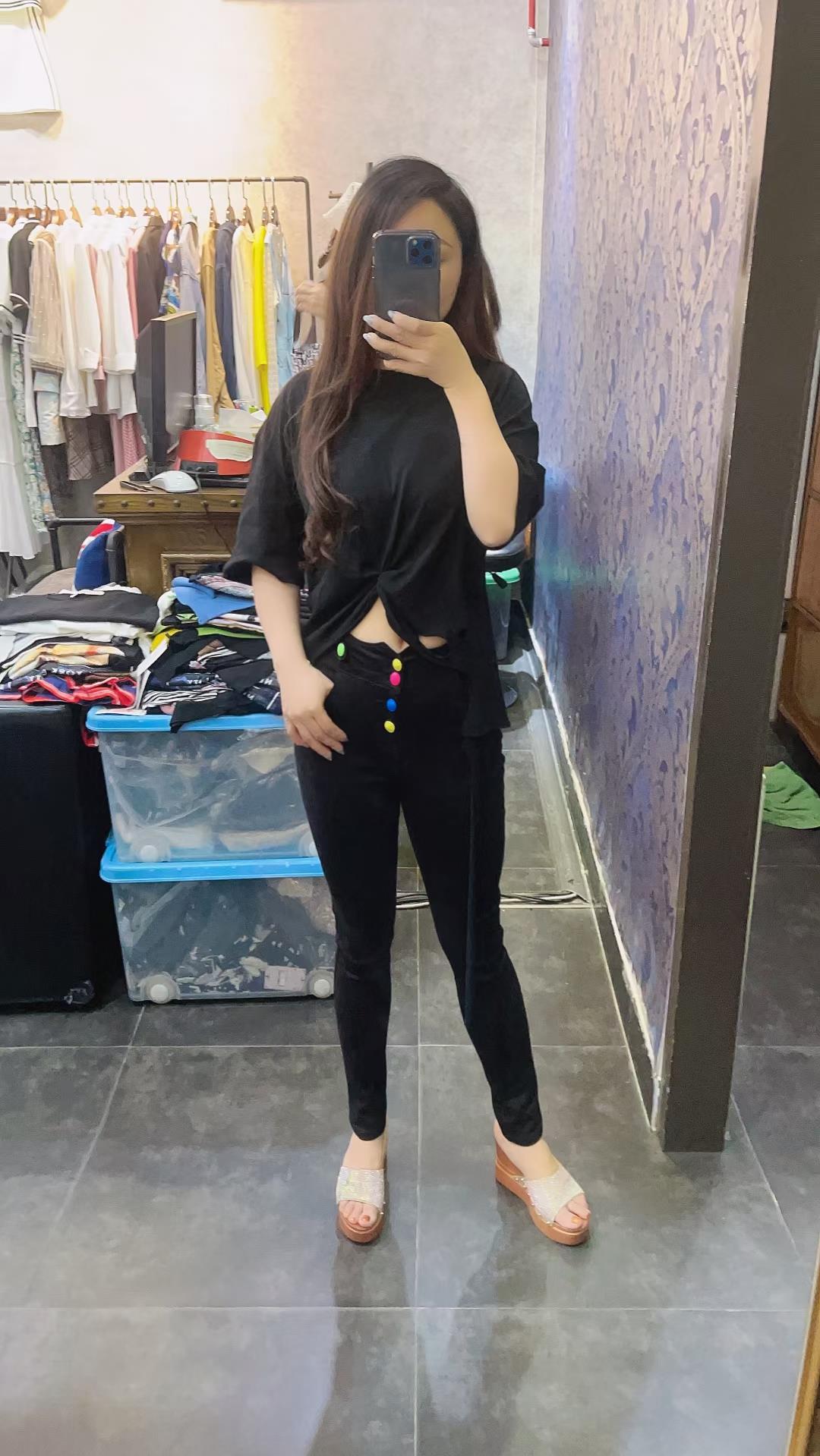 南山波大少妇 第2张