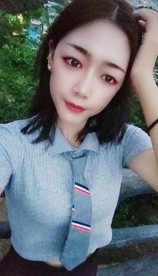 龙华花花 第1张