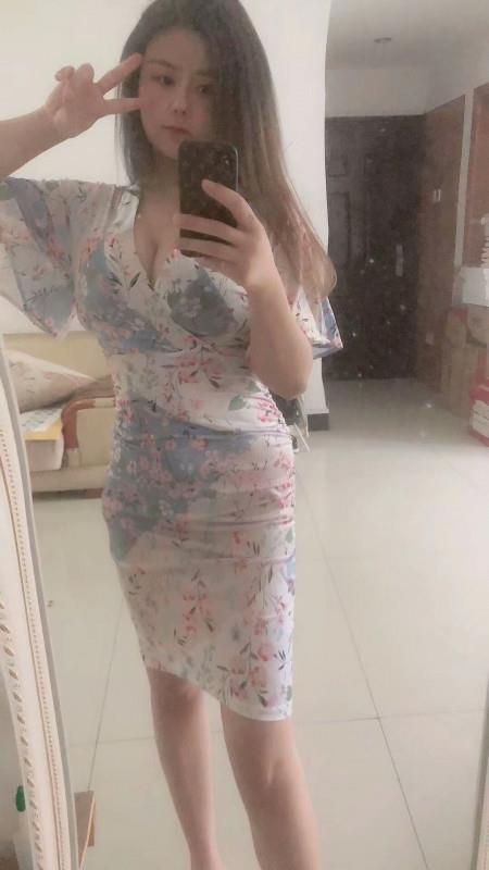 松江大学城大胸美女 第1张