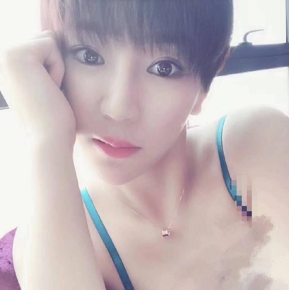 西青短发美女静静 第1张