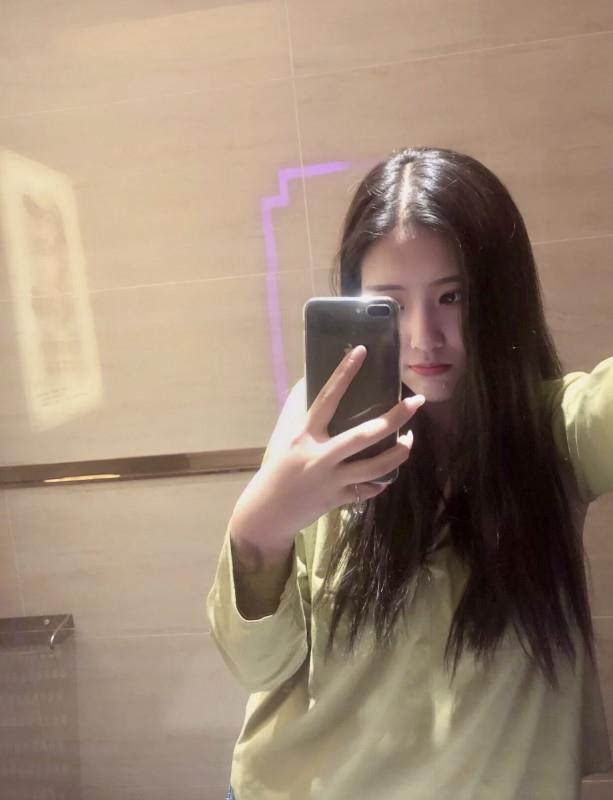 江宁的制服妹纸 第1张