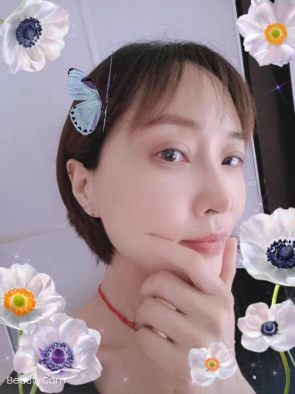 轻熟瑜伽姐姐 第1张