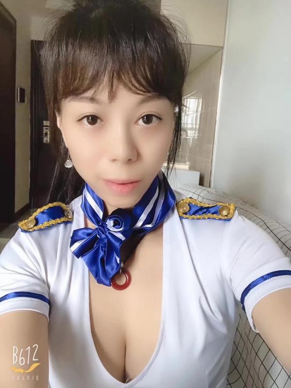爱打羽毛球熟女燕子 第1张