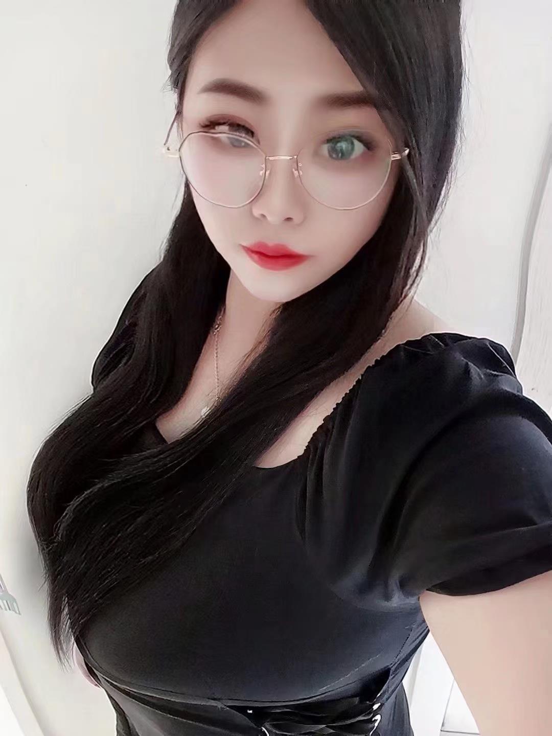 开发区巨乳 第1张