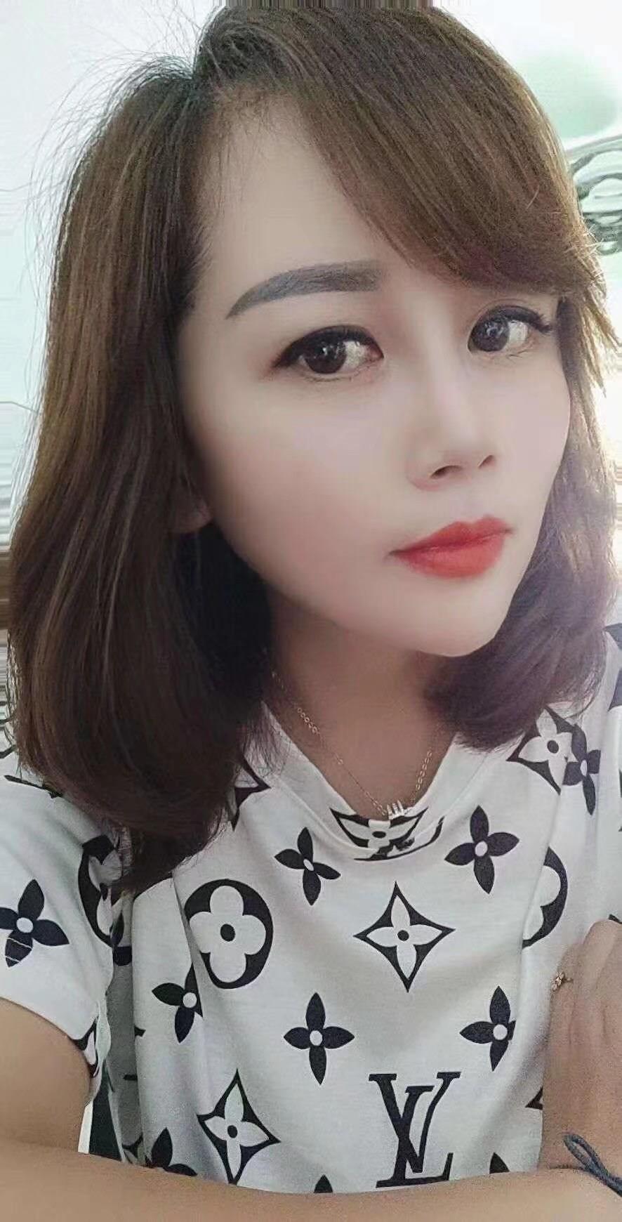 漂亮轻熟女 第1张