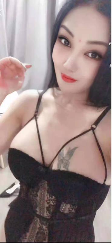 宝安菲菲胸大腰细 第2张