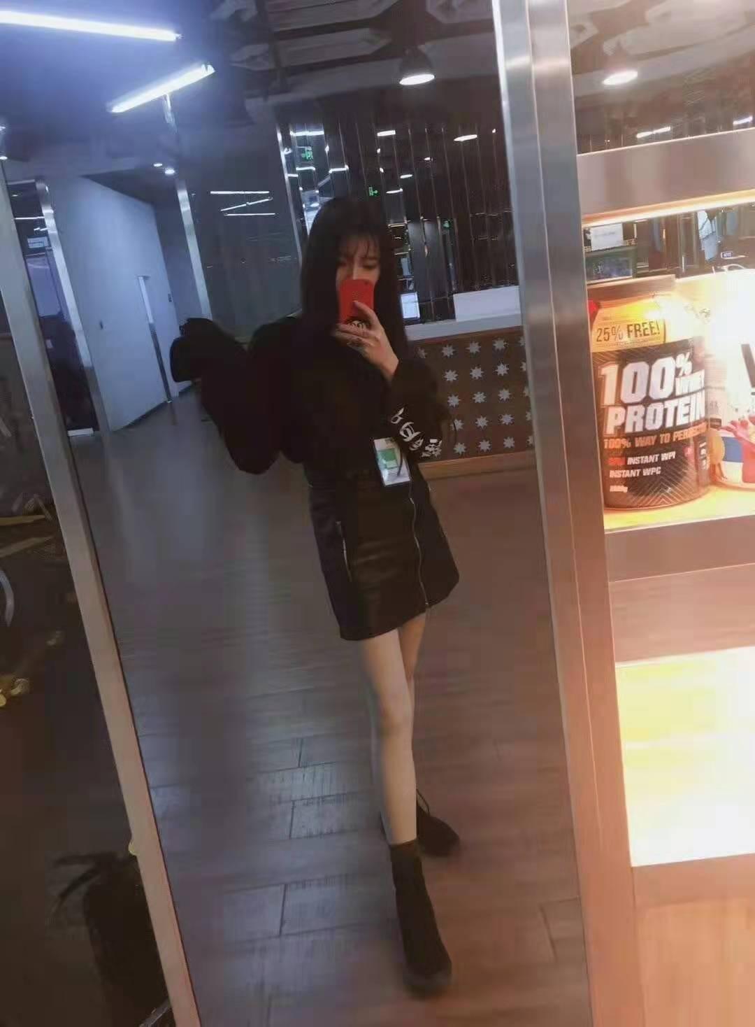 新鲜小美女，新鲜粉木耳，水流个不停 第2张
