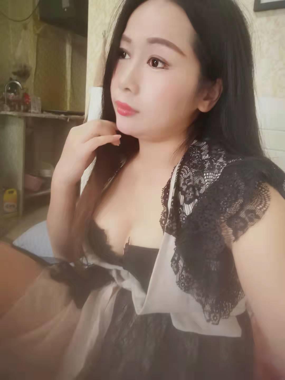 下沙一适合调情放松的骚少妇 第2张