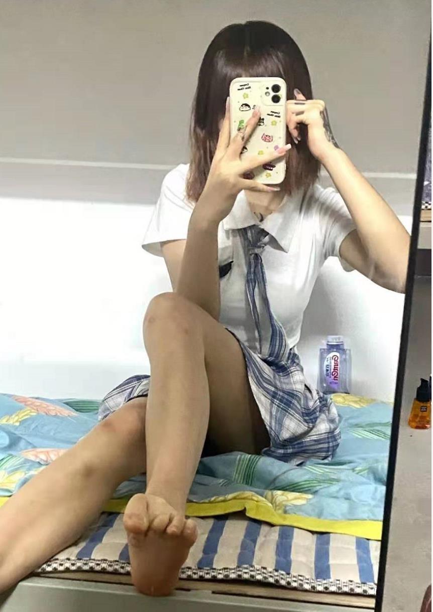 嫩妞妞小彩虹 第1张