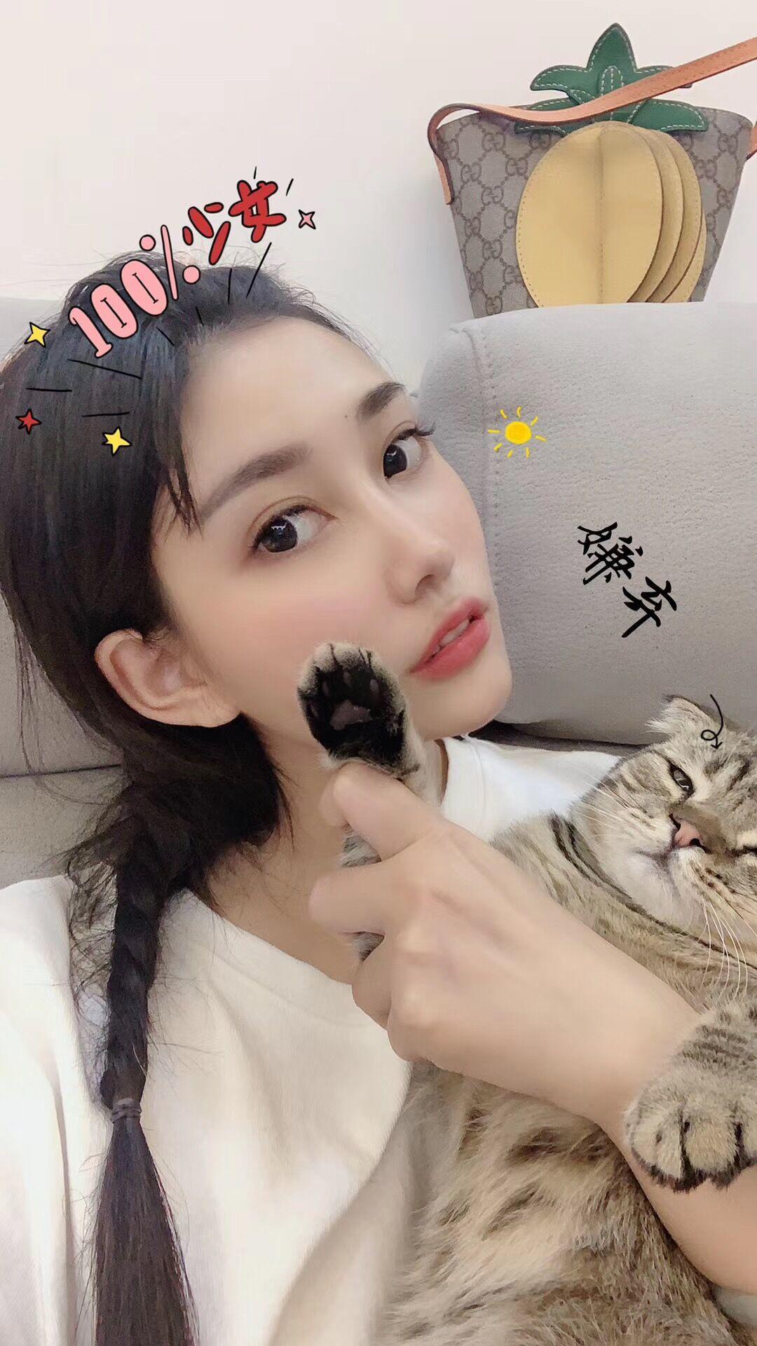 约会会舔脚宝藏邻家女孩，颜值99分 第1张