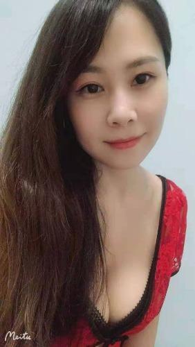 坂田美女，皮肤很白，可环保可做，毒龙爽翻 第1张
