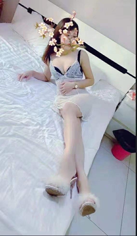 热情大方的豪乳妹子，人很实在，乐意侍候人 第2张