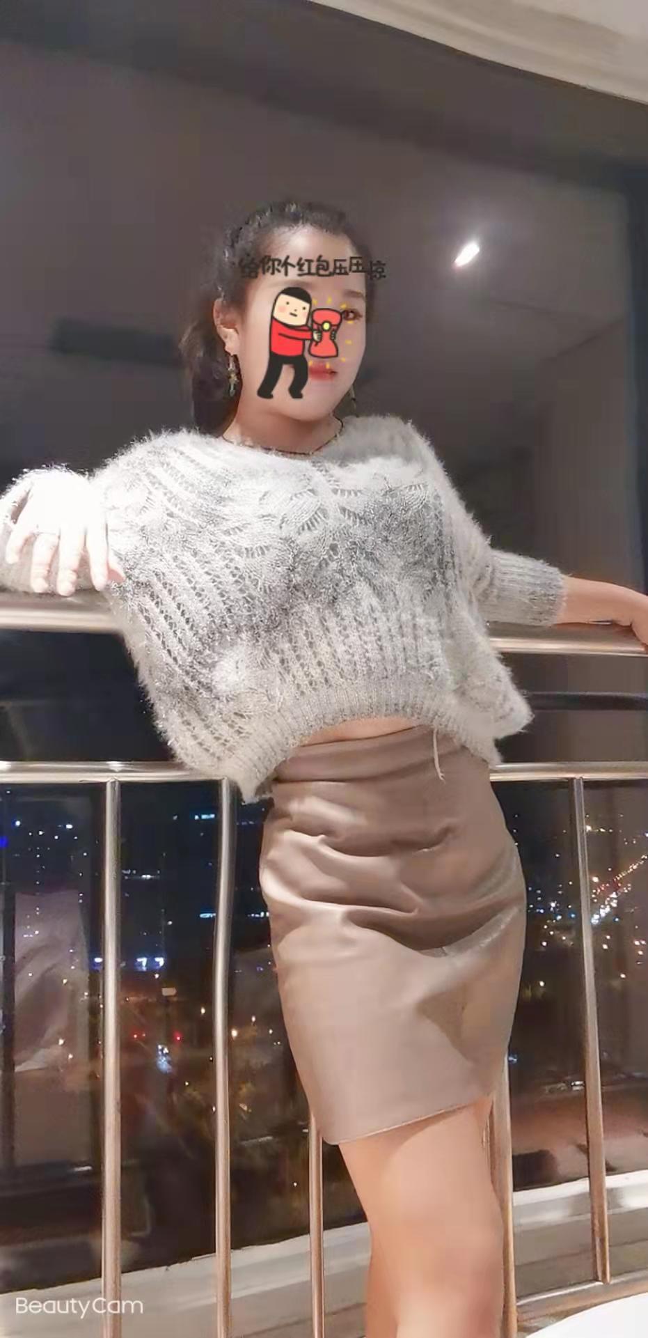 自聊的半良家，小电钻超敬业，尺度很浪 第2张